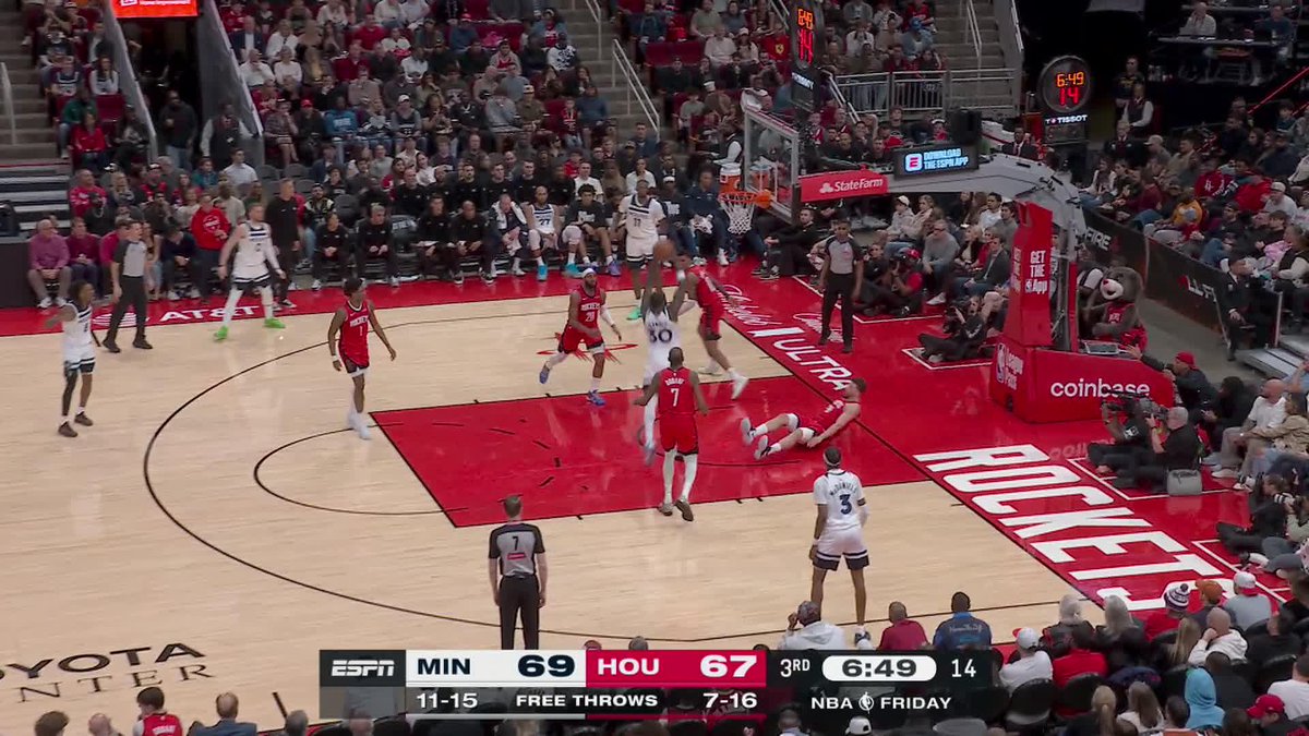 JULIUS RANDLE. BULLY BALL.