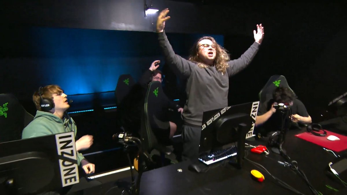 HOT DIGGITY DOG 🌭🔥 Hotdog Mafia grabs its first win of #ALGS Champs!