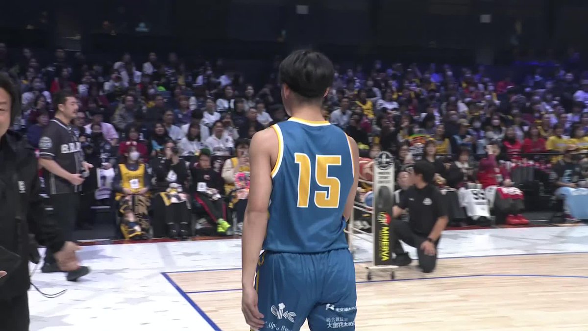 "カラーボール職人"爆誕🔥 #梶原悠真 満員の大観衆とスター選手たちの視線を感じながら、練習通りとはいかずとも、1球2点のカラーボールを5球全て決めて会場を沸かせる！ 🏆MINERVA 3POINT CONTEST #Bリーグオールスター #りそなグループ