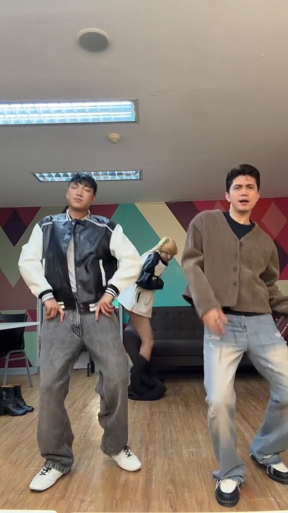 Na-expose ang meme 😭😂 🎥: Vhong Navarro on TikTok #ViceGanda #VhongNavarro #DarrenEspanto
