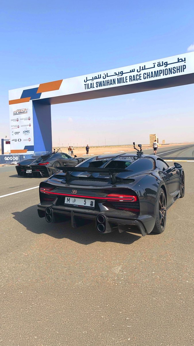 Bugatti Chiron Super Sport v Koenigsegg Jesko Absolut Attack 🔥