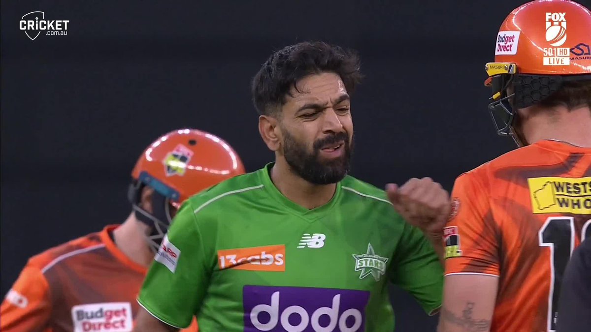 "Hang on!" All's well that ends well between Haris Rauf and Finn Allen. #BBL15