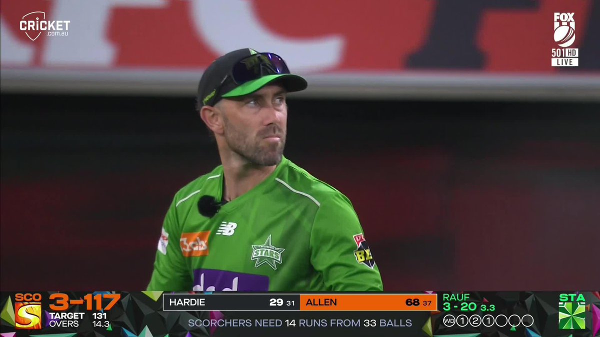Haris Rauf would have had four wickets if Glenn Maxwell didn't drop this 😳 #BBL15