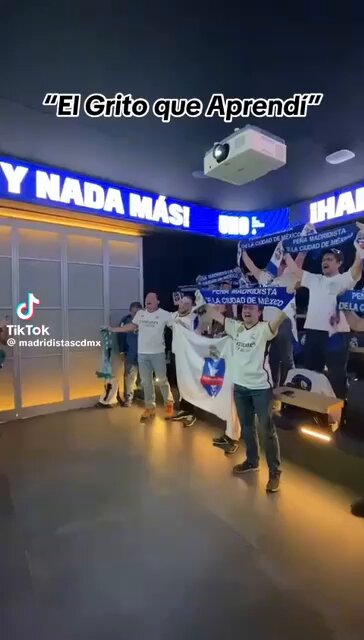 “Menuda bronca se van a comer los jugadores del Madrid hoy” La peña madridista mexicana ‘el taco de chamartin’ cuando salgan los protagonistas al terreno de juego: