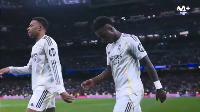 La reacción del Bernabéu con 0-0 al descanso. #LALIGAEASPORTS #LaCasaDelFútbol