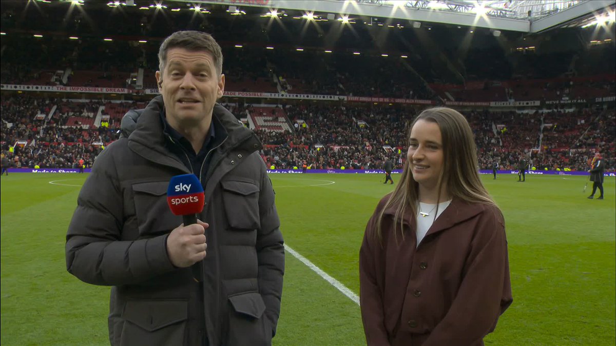 "To be recognised is special" ❤️ Ella Toone speaks at Old Trafford after receiving her MBE 🏅