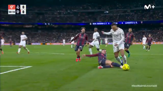 El penalti sobre Mbappé que transformó el francés para adelantar al Real Madrid. #LALIGAEASPORTS #LaCasaDelFútbol