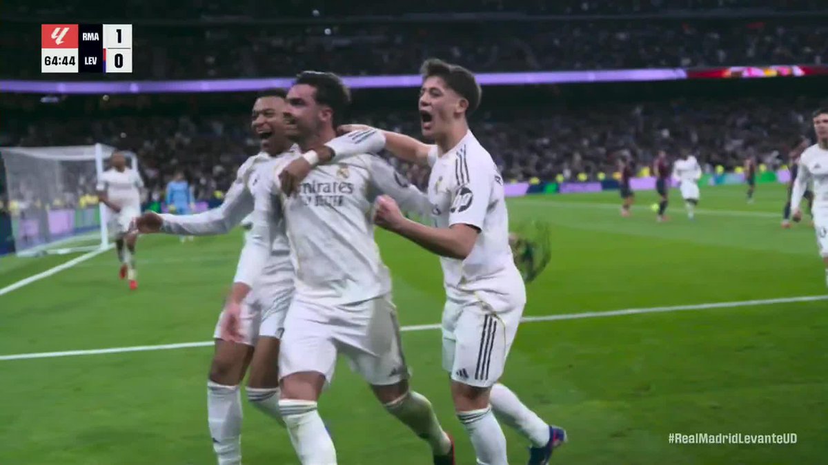 Raul Asencio makes it 2-0 for Real Madrid 👏