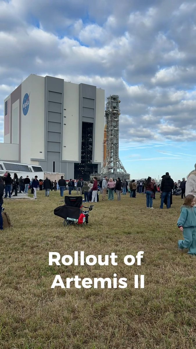 Artemis II has left the building! The four-mile journey from the Vehicle Assembly Building (VAB) to Launch Pad 39B will take up to 12 hours. NASA’s crawler-transporter 2 moves at about one mile per hour while carrying the 11-million-pound Artemis II stack. #WeAreGoing
