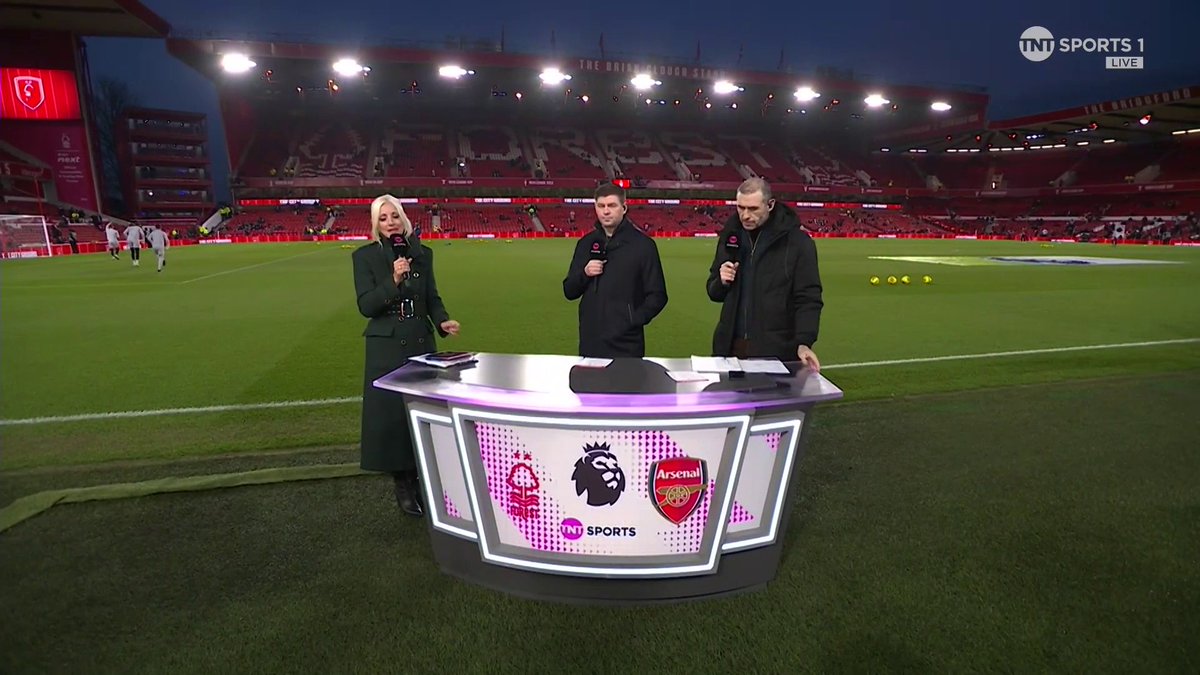 Steven Gerrard on Arteta: “I think he’s a lot more calmer now. He still gets emotional, I’ve coached against him &amp; had his footmarks all over my new shoes! You’ve got to love that energy, that passion - that’s him wanting to win.” 👏 🎥 Football on TNT Sports