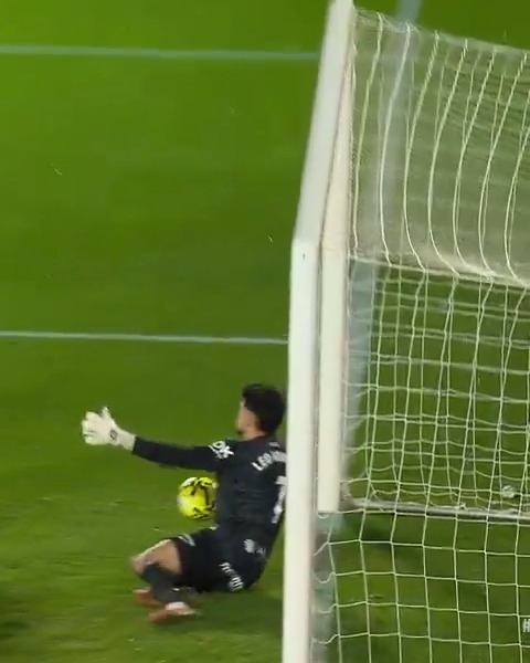 Tenemos que hablar del partido de Leo Román... 😱 MallorcaAthletic | LALIGAHighlights