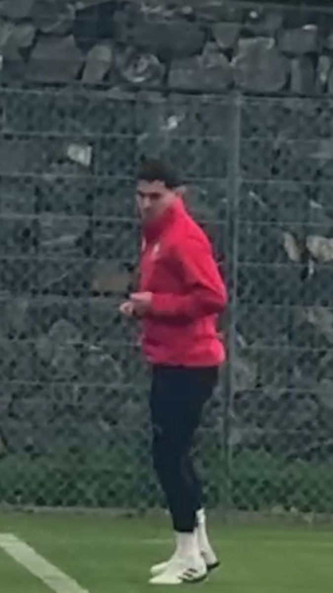 👀 Entraînement individuel pour Brahim Díaz à la veille de la finale face au Sénégal ! 🇲🇦😬