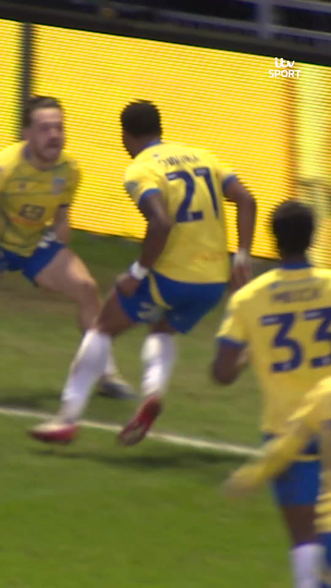 Owura way to win the game! 😍 Colchester United's Owura Edwards with a special strike in the 85th minute against Bristol Rovers Colchester United FC | EFL