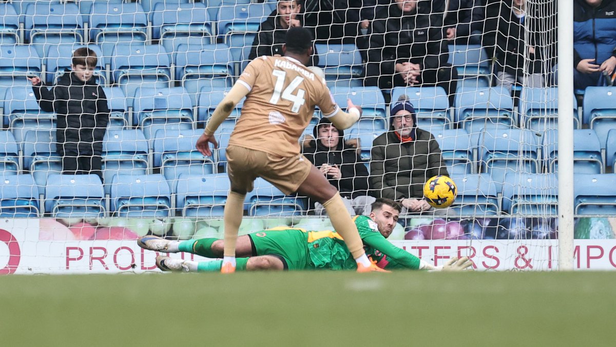Another solid performance from our shot-stopper 🧤 #Spireites | Zach
