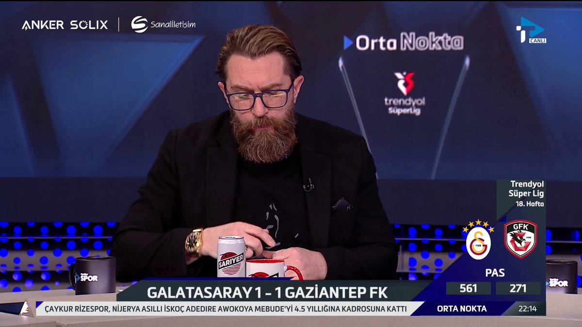 Erman Özgür: Sane 21 tane top kaybı yaptı. Yunus hayalet gibi. Icardi haftalardır çok kötü. Bir tek didinen Barış Alper var. Lemina, Torreira'nın yürüyen halini aratır. İç sahada Galatasaray'ın Anadolu kulüplerine kaybettiği her puan sürprizdir. erman özgür
