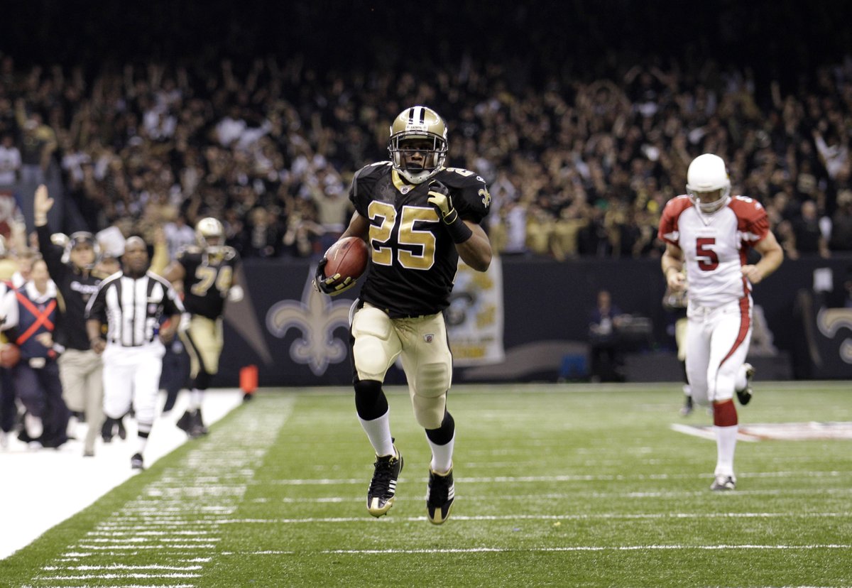 Reggie Bush in the Divisional Round 16 years ago: ⚜️ 217 all-purpose yards ⚜️ 2 TDs ⚜️ 12 touches
