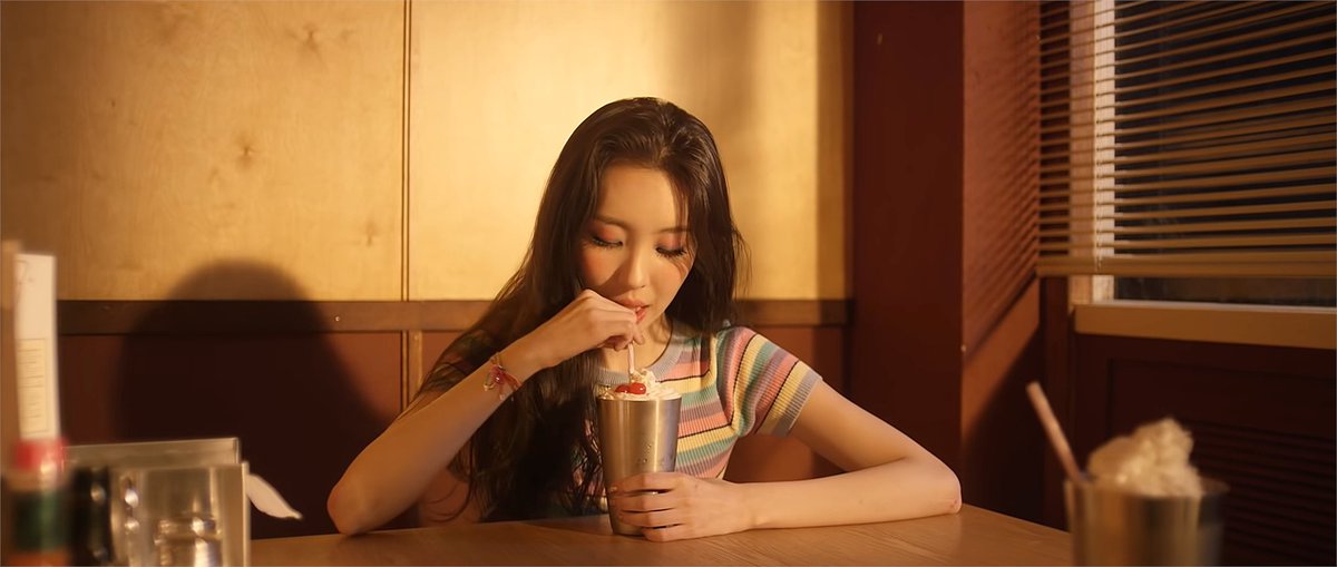 Sunmi releasing Gashina in 2017