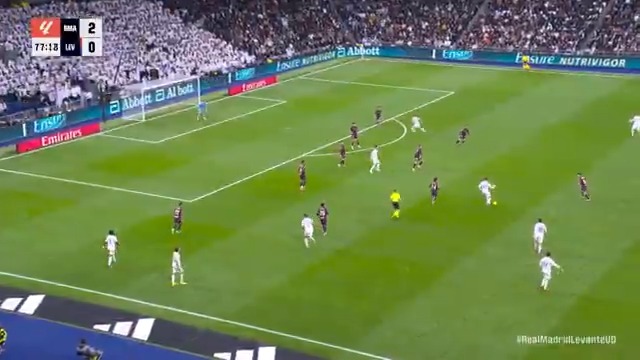 🇹🇷 Arda Güler'in ikinci yarıda oyuna girip asist katkısıyla maçın oyuncusu seçildiği maçta Real Madrid, 3 puanı 2 golle aldı. Real Madrid 2-0 Levante (Maç Özeti)