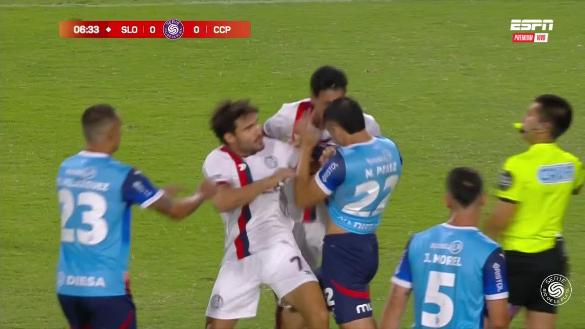 🇦🇷❌ ALEXIS CUELLO SE FUE EXPULSADO EN SAN LORENZO EN SOLO 7 MINUTOS DE PARTIDO.