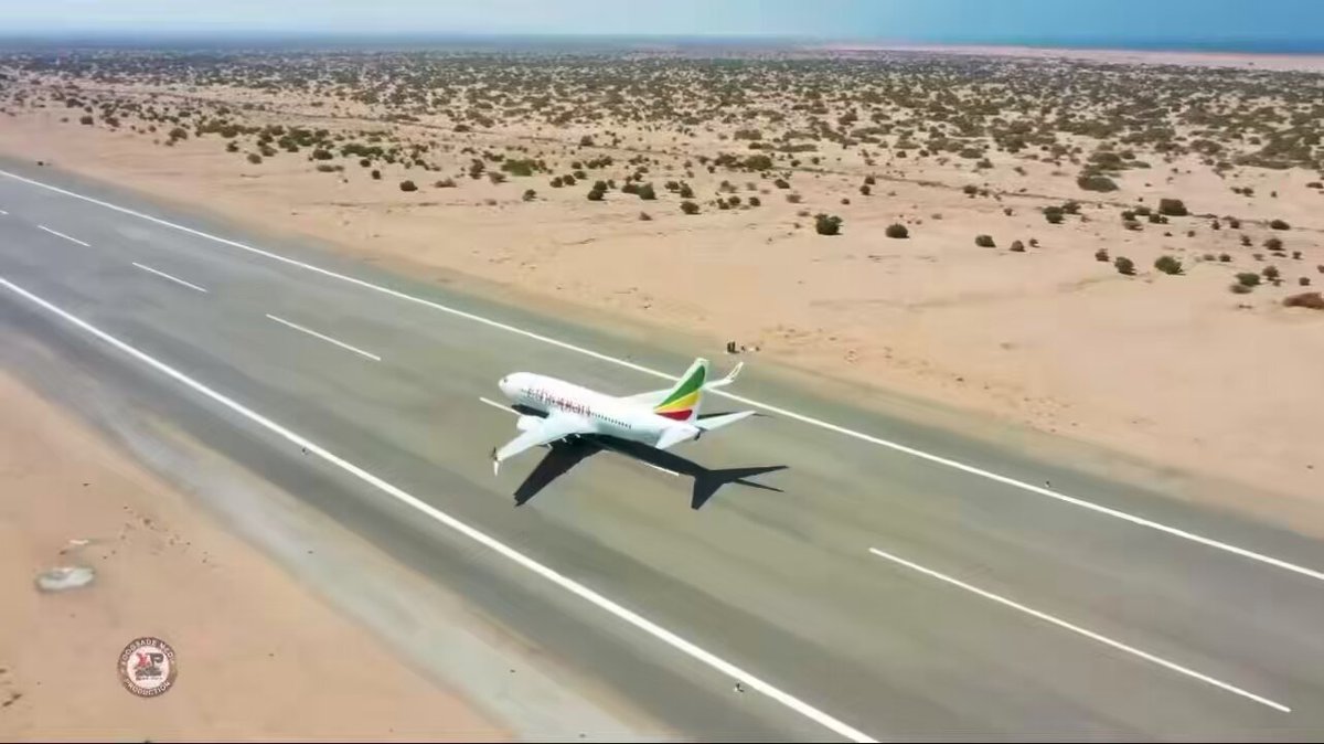 You may know Berbera Port, but Berbera International Airport (BIA) is equally strategic. 🇦🇪 UAE-invested, BIA features a 4.8 km runway, one of the longest and safest in Africa BIA capable of handling passenger, cargo, and military aircraft.