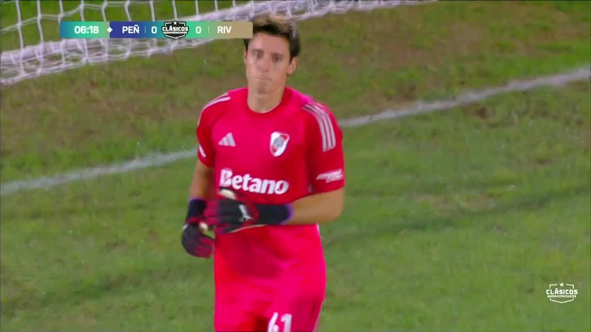 Santiago Beltran llegó a cerrar una cagada de Martinez Quarta en la que Armani NO llegaba en velocidad y de yapa ROMPIÓ AL MEJOR JUGADOR DE PEÑAROL GENIO !!!!! TITULAR TODO EL 2026