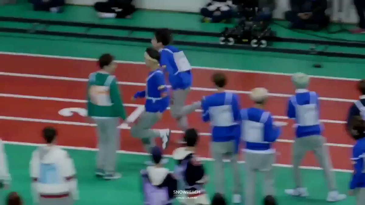 #JUNGKOOK 10 years ago - Jungkook finishing 1st at the 2016 Idol Star Athletics Championships’ relay race!