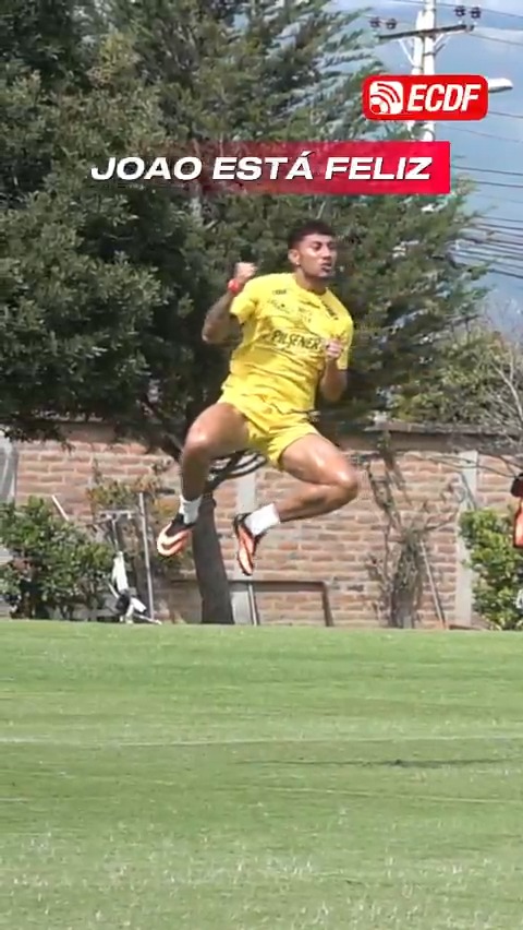 ¡JOAO ROJAS ESTÁ FELIZ! 👉🤩👈 Talento y sonrisa en la primera jornada de entrenamiento de Barcelona SC. 📹 Cámara exclusiva de ECDF.