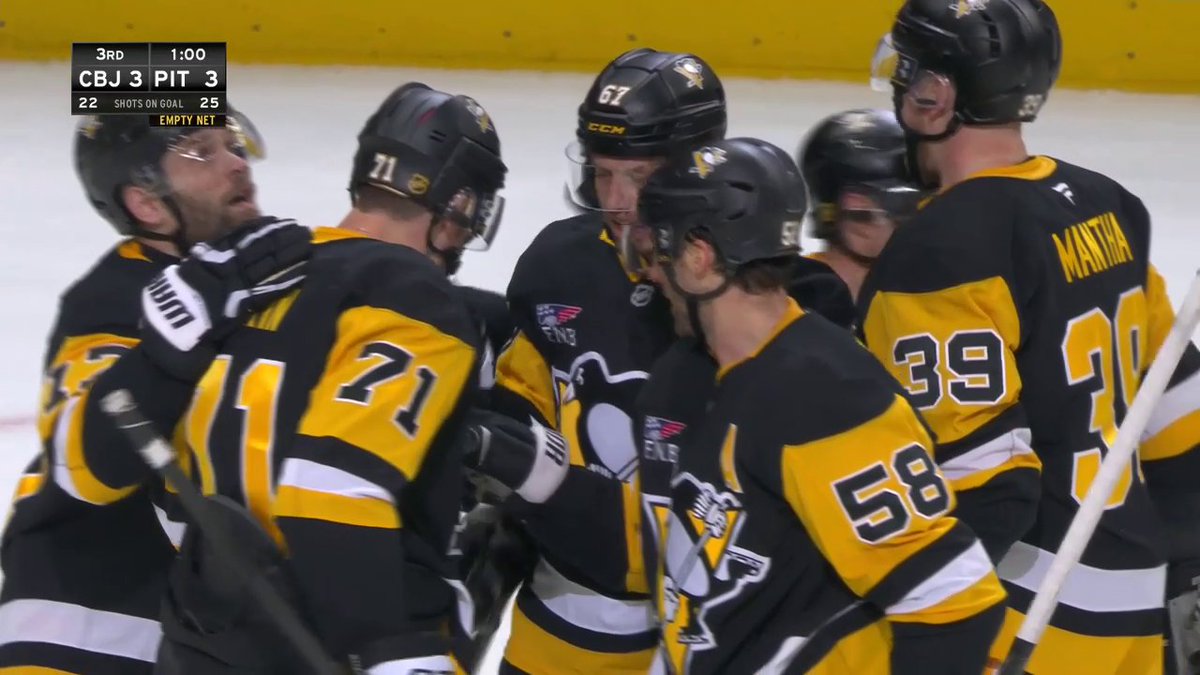 MALKIN ➡️ LETANG ➡️ CROSBY The Pittsburgh Penguins have tied it up!