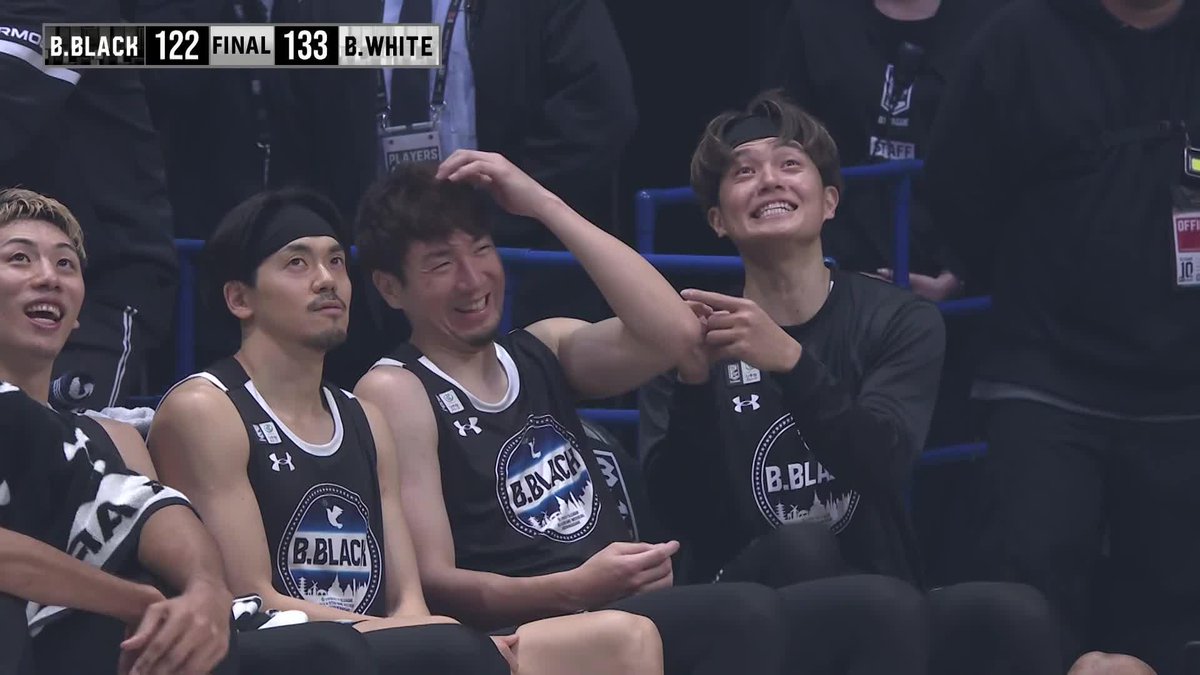 試合後に行われた、ささやかな戦い😅 比江島慎選手🆚川真田紘也選手の変顔対決!? 比江島慎 Makoto Hiejima #6 宇都宮ブレックス / UTSUNOMIYA BREX 川真田紘也 長崎ヴェルカ 公式 #Bリーグオールスター #りそなグループ #Bリーグ