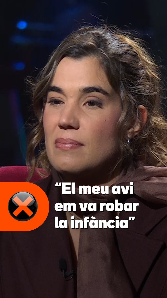 ✍️ Claudia Campillo, víctima d'abús sexual infantil: "El meu avi em va robar la infantesa i l'adolescència." La speaker i activista parla dels abusos que va patir durant quinze anys i explica que part de la seva família no creu la seva història. #Col·lapse3Cat