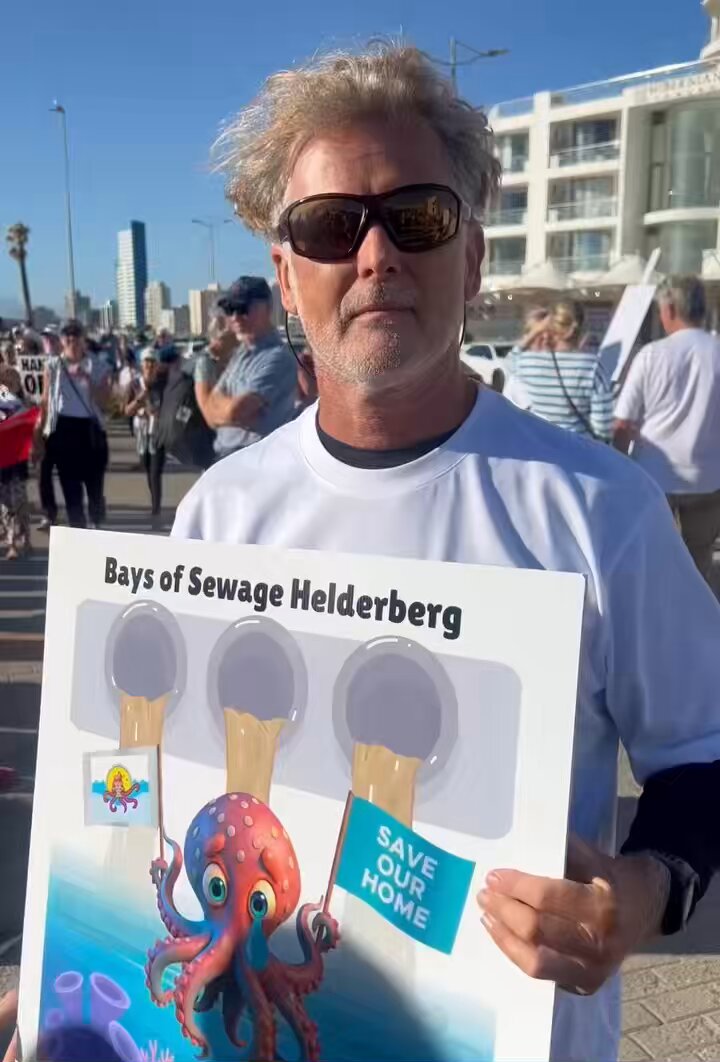 Poor service delivery by the DA in Cape Town has gotten white people protesting for the first time in their life.