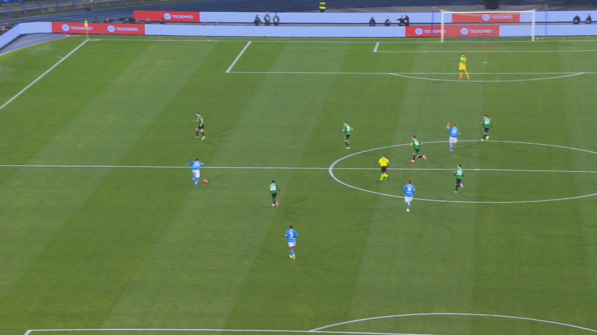 Lobotka torna al gol dopo oltre 3 anni così! 🏹⬇️ #NapoliSassuolo 1-0
