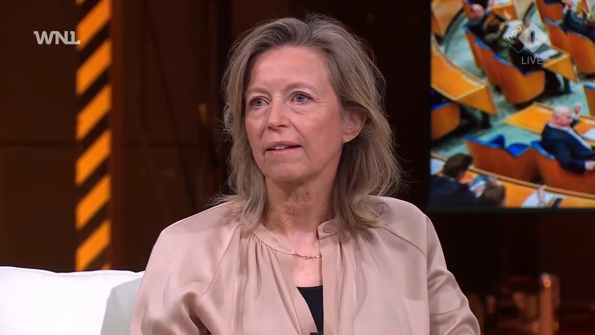 Zien Kajsa Ollongren en David van Weel zich terug als ministers in het nieuwe kabinet? Ollongren: "Ik neem altijd op als Rob belt." #WNL