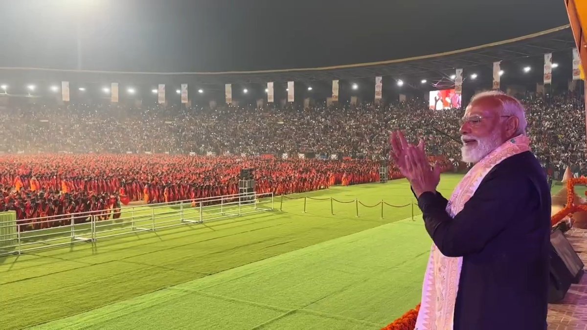 Bagurumba Dwhou in Guwahati was an experience I’ll always remember. The vibrant Bodo culture, over 10,000 people taking part, a splendid laser show and more… Glad to see this programme making waves all over India, with people appreciating the greatness of our culture.