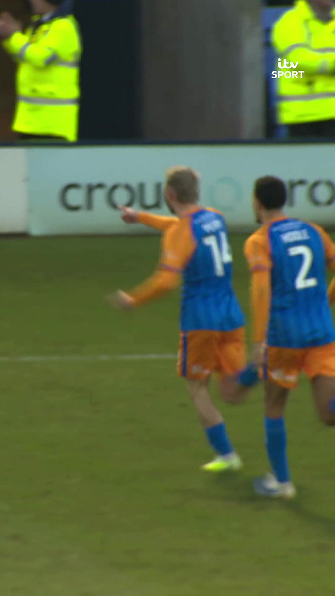 Taylor Perry smashes it in for Shrewsbury Town! Head to ITVX to catch up on EFL Highlights 📲