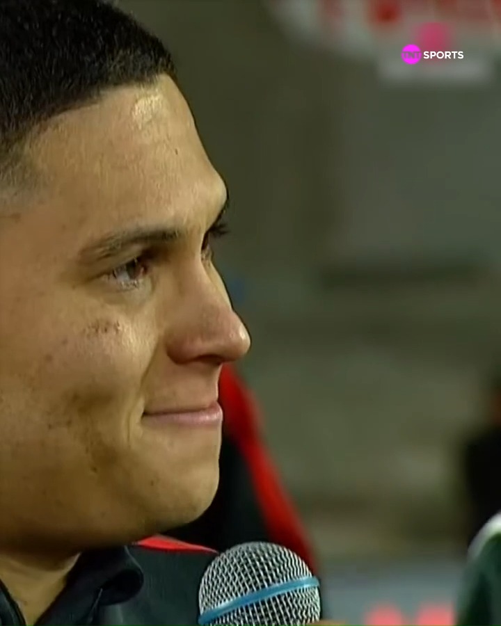 Juanfer Quintero y Gallardo, una conexión que va desde River hasta el mismo día de cumpleaños ⚪ 🔴 ⚪ Cuando el Muñeco se despedía a fines de 2022, así le hablaba el colombiano frente a un Monumental repleto