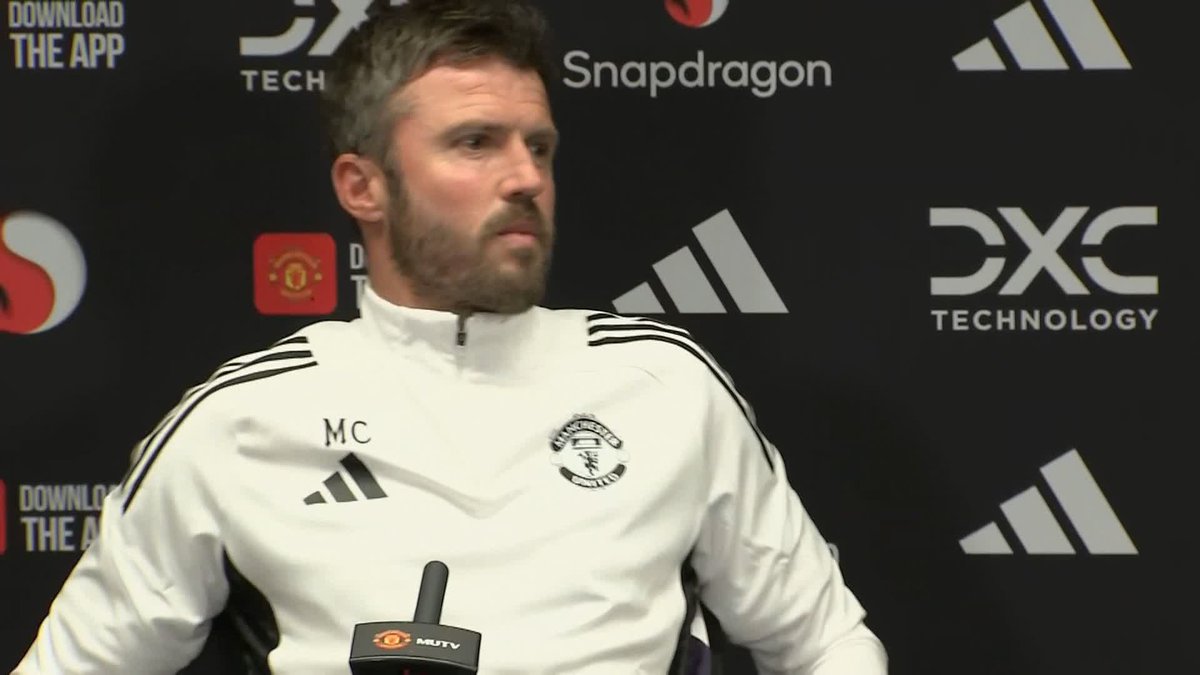 🚨 | Mancester United'ın makus talihini değiştirecek kişi o mu? Michael Carrick, Manchester T.D olarak 4 maça çıktı. ✅ Villareal (T.D Unai Emery) 🤝 Chelsea (T.D Thomas Tuchel) ✅ Arsenal (T.D Mikel Arteta) ✅ Manchester City (T.D Pep Guardiola)