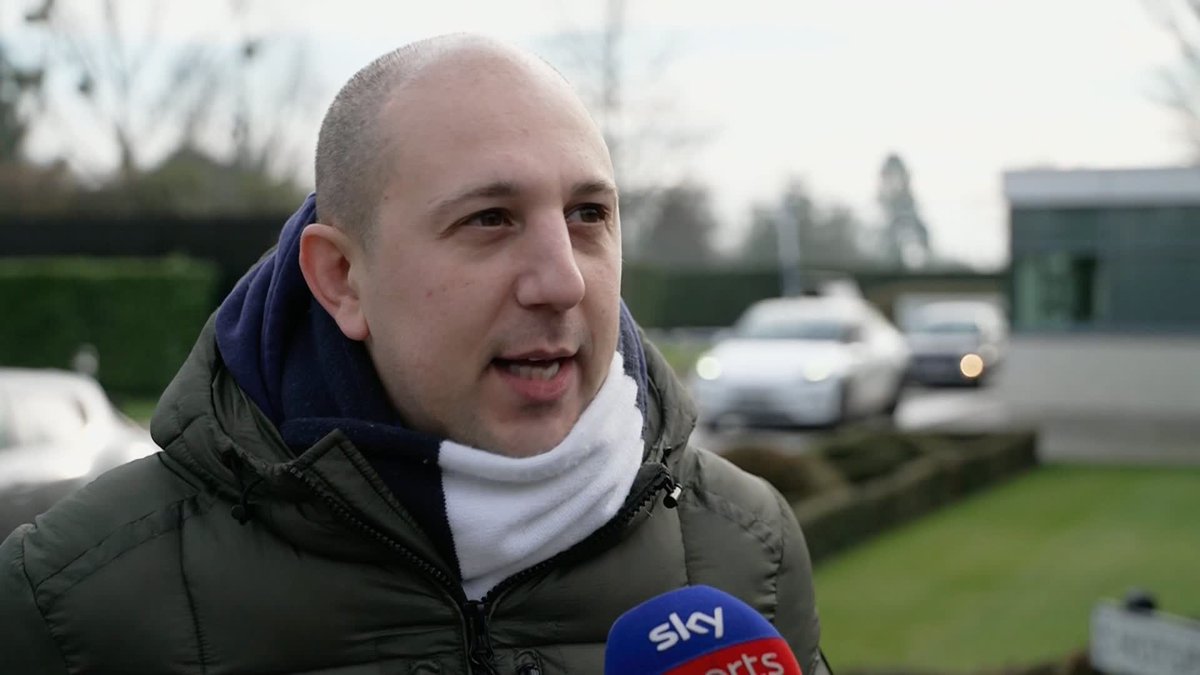 Tottenham Hotspur fans debate whether Thomas Frank should still be in charge of the club when they face Borussia Dortmund on Tuesday in the Champions League 🤔