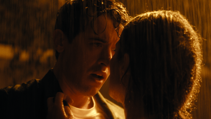 Starting your Sunday with the PoppyAlex rain kiss