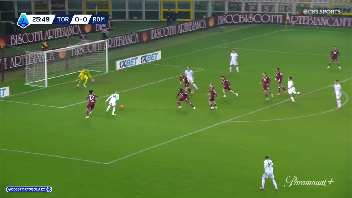 Donyell Malen with the debut goal for Roma 🔥🐺