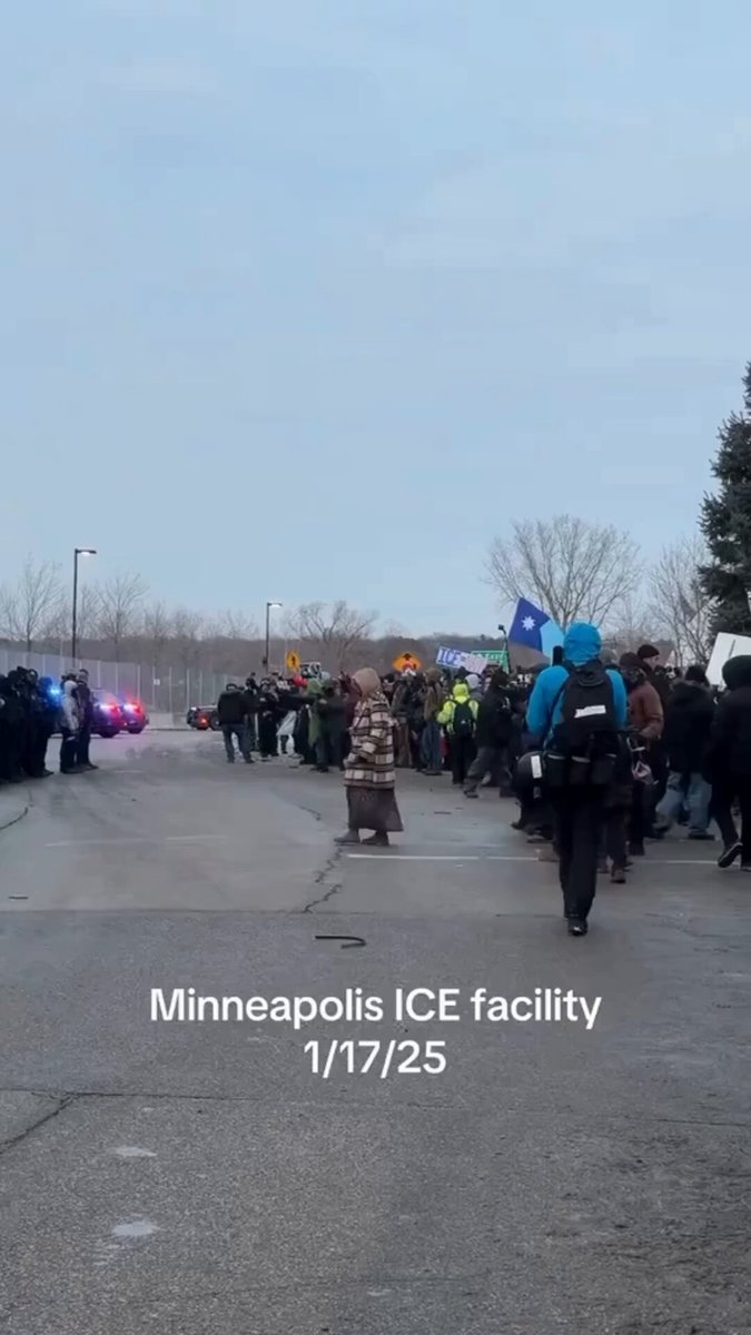 Yesterday a Somali woman decided to cosplay Ilhan Omar and ignored ICE agents. Result: multiple pepper pellets to the face, detained hard, and ICE shoved the terrorist mob aside. Perfect way to end a bad cosplay. FAFO delivered.
