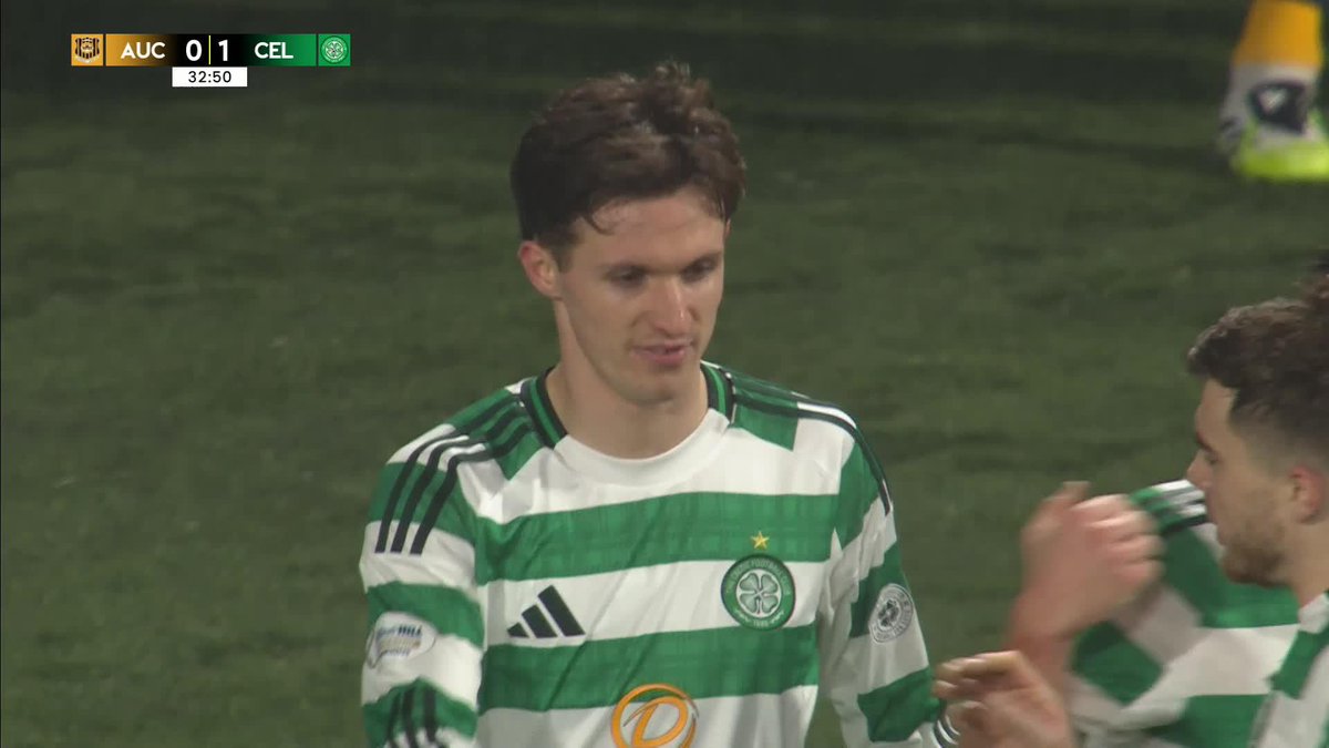 ⚽️ Johnny Kenny gives us the lead, meeting McCowan’s cross at the near post! #ScottishCup | #AUCCEL | #CelticFC🍀