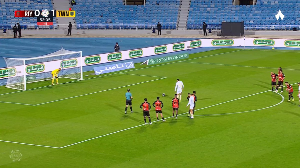 التعاون يضرب بهدف ثاني من روجر مارتينيز 💛⚽️