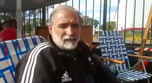 Ayer con Bridgestone, hoy con Lustramax. La izquierda tratando de infiltrarse en las empresas para destruirlas. Es un Loop que la Argentina tiene que cortar. Cómo cortaron con los piquetes. No nos van a arruinar el país.