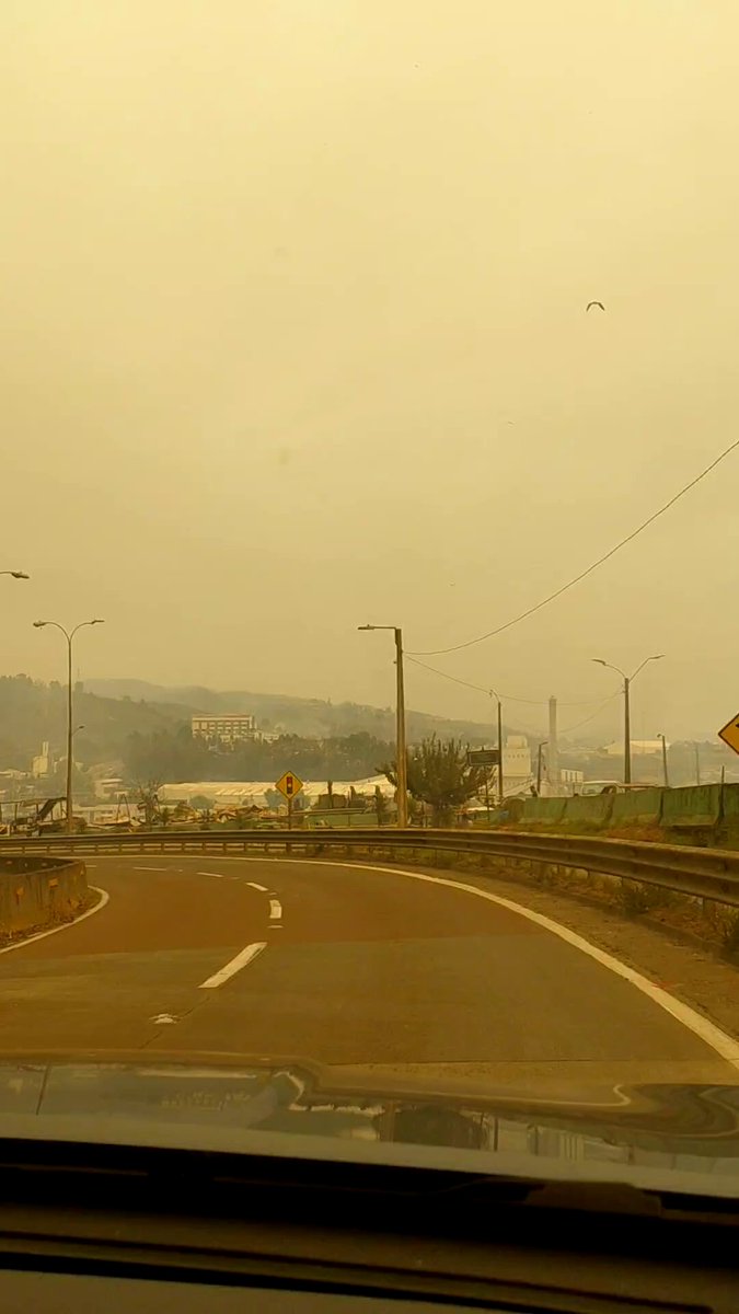 CATÁSTROFE EN LIRQUÉN ⚠️ Drásticas escenas luego de ser afectadas por el incendio forestal. En la comuna #Penco, se encuentra la localidad portuaria de #Lirquén, afectada gravemente por las llamas. Poblaciones Ríos de Chile, Geo Chile y Punta de Parra fueron completamente consumidas, sectores donde se concentran las víctimas fatales. El centro de Lirquén también se vio afectado, en las inmediaciones de las instalaciones portuarias. Imágenes capatadas por Red Geocientífica de Chile.