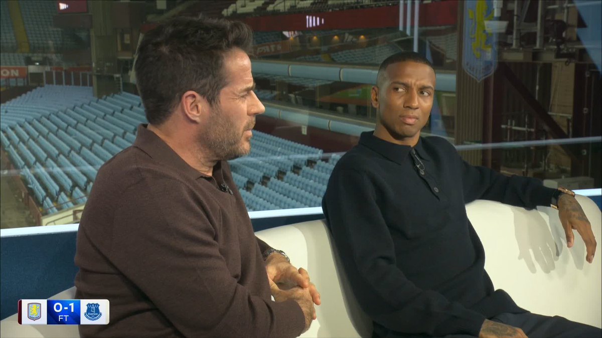 "He looked REALLY angry...it was a weird interview!" 😬 Ashley Young & Jamie Redknapp react to Unai Emery's post match interview.