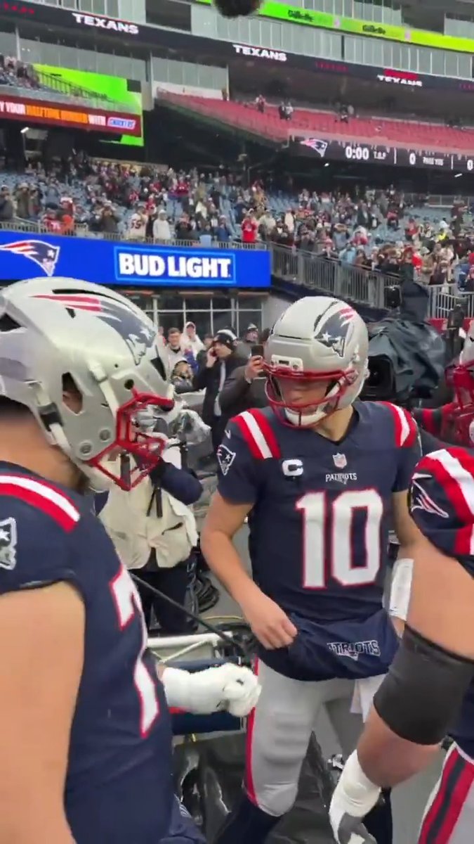 The New England Patriots QBs take the field 🔥 HOUvsNE– 3pm ET on ESPN/ABC Stream on NFL+ and ESPN App