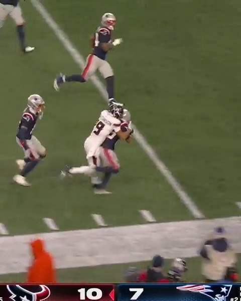 Carried the defender for 8 yards into the end zone (by DraftKings Sportsbook)