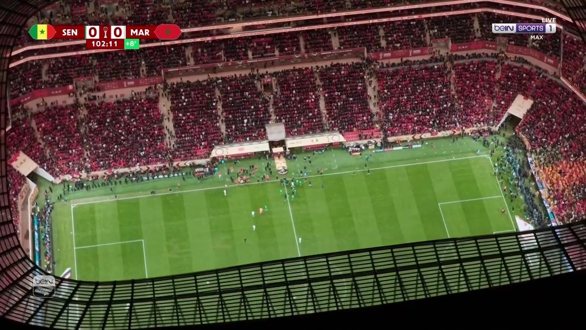 أجواء مشحونة بعد احتساب ركلة جزاء للمغرب احتجاج كبير من لاعبي منتخب السنغال #كأس_أمم_إفريقيا| #المغرب_السنغال #AFCON2025 | #TotalEnergiesAFCON2025