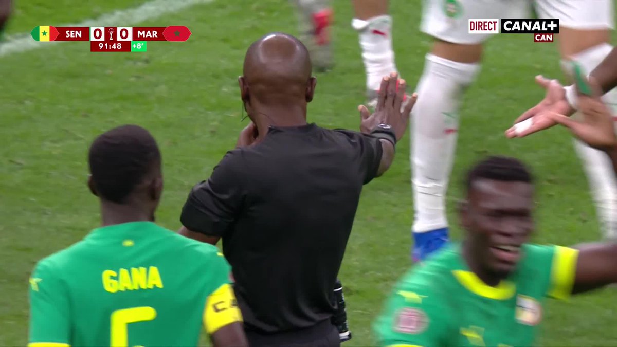Seriously, how is this a foul?